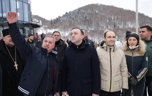 უნებართვოდ აშენებული 5 სასტუმრო, საბაგირო და სათხილამურო ტრასა, რომლის გახსნასაც მთავრობის პირველი პ...