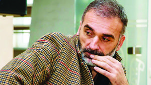 "მკაცრ, მძიმე ხასიათის ადამიანად ითვლებოდა... ახლაც რომ ვთამაშობ, თითქოს ანგარიშს ისევ მას ვაბარებ"