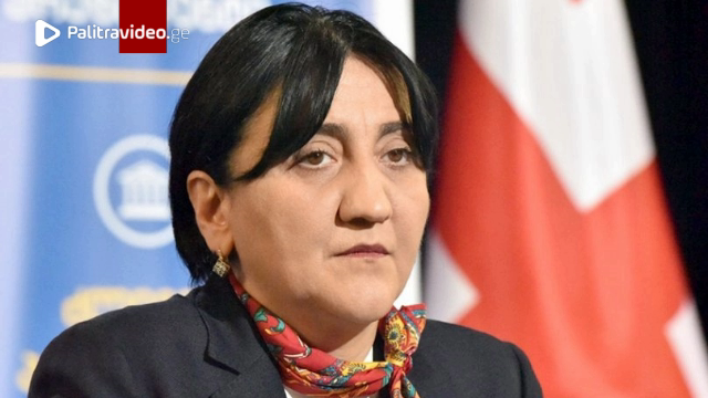 "მართლა, ყველაფერი მოგწონთ, რაც გარშემო ხდება? მართლა, შეგიძლიათ,- გაამართლოთ ნებისმიერი უკანონობა, ...