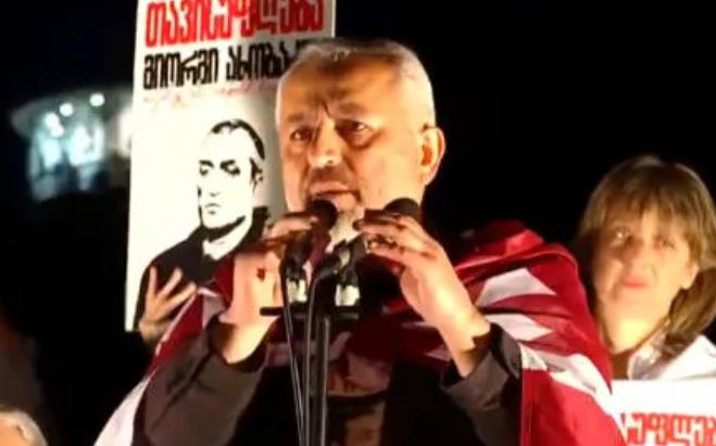 "მინდა შევუთვალო ამ ხელისუფლებას..." - ზვიად ცეცხლაძის მამამ, ზურაბ ცეცხლაძემ „ევროპის მოედანზე“ შეკ...