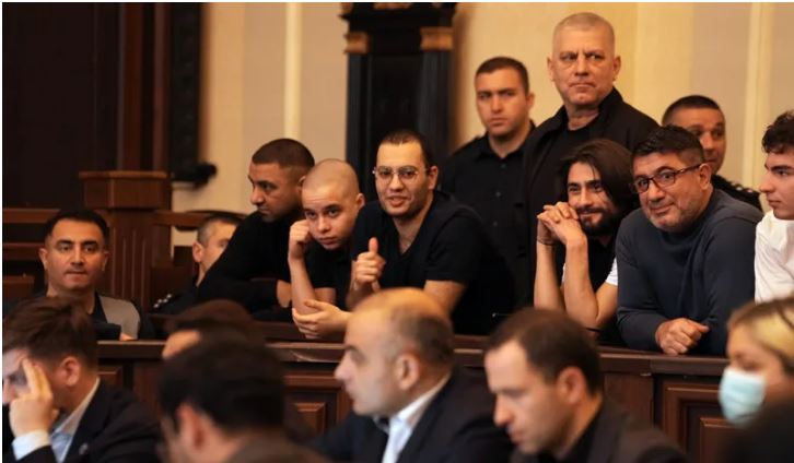 ზვიად ცეცხლაძეს, ვასილ კაძელაშვილსა და ვეფხია კასრაძეს 2 წლითა და 6 თვით, ინსაფ ალიევს, თორნიკე გოშა...