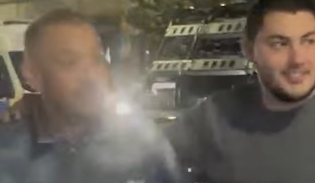 სიტყვიერი დაპირისპირება ბექა ოდიშარიასა და აქციის მონაწილეებს შორის